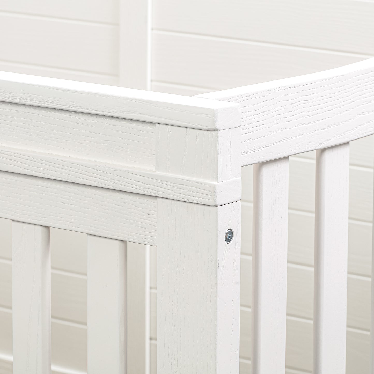 M21101HW,Wesley Farmhouse 4-in-1 Convertible Crib in Heirloom White