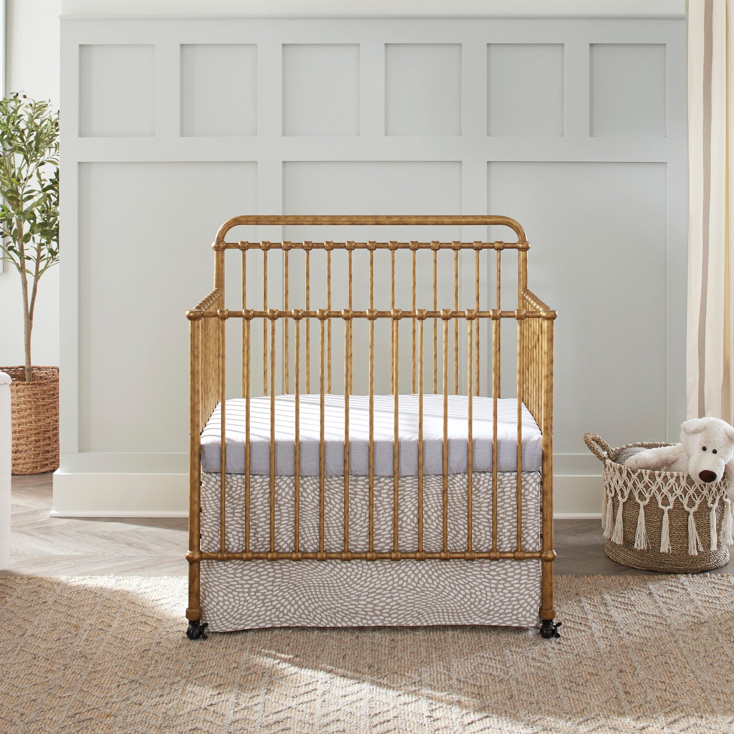 M15398VG,Winston 4-in-1 Convertible Mini Crib in Vintage Gold